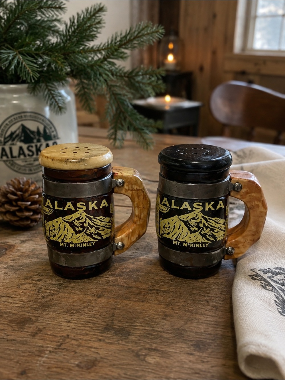 VTG Alaska Mt. McKinley Souvenir Salt-Pepper Shakers -